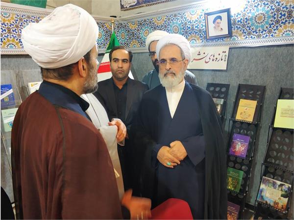 مدیر حوزه‌های علمیه در آخرین روز از نمایشگاه قرآن دیدن کرد