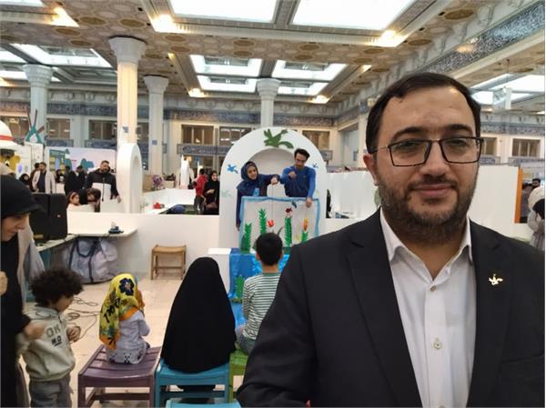 آموزش قرآن و دین به کمک ابزار هنر در نمایشگاه قرآن